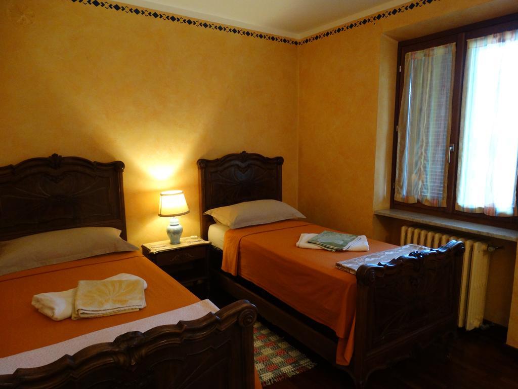 Agriturismo Casa De Colores Moretta Bagian luar foto