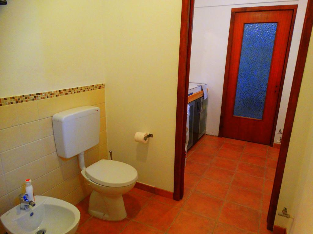 Agriturismo Casa De Colores Moretta Bagian luar foto